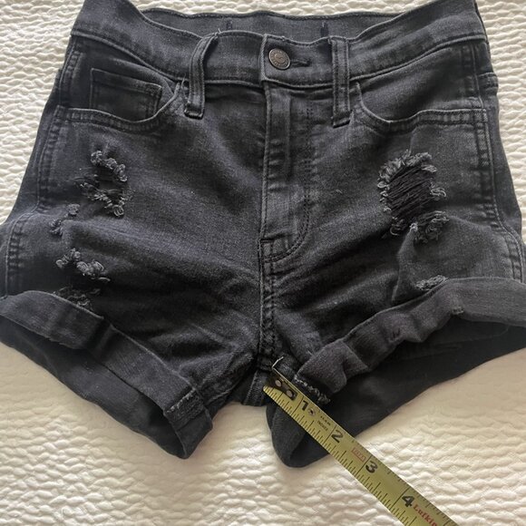 Blk denim distressed shorts - size XS - Picture 1 of 3